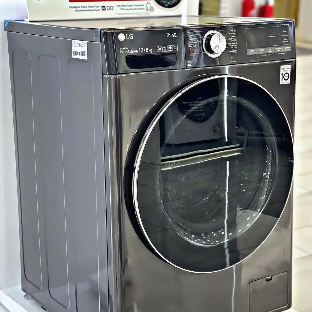 Machine à laver à chargement frontal LG F4V9BWP2EE, 12 kg - Noir