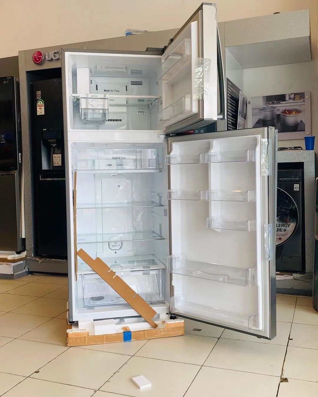 Réfrigérateur LG modèle 602HLHU, congélateur supérieur, 410 L, argent